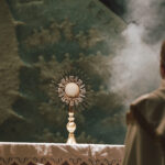 Klanjanje: On će obratiti srce otaca k sinovima, a srce sinova k ocima