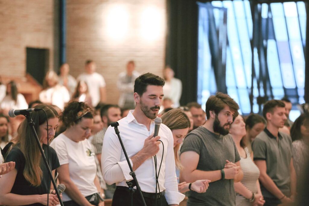 Na ljetovanje s Duhom Svetim/don Damir Stojić